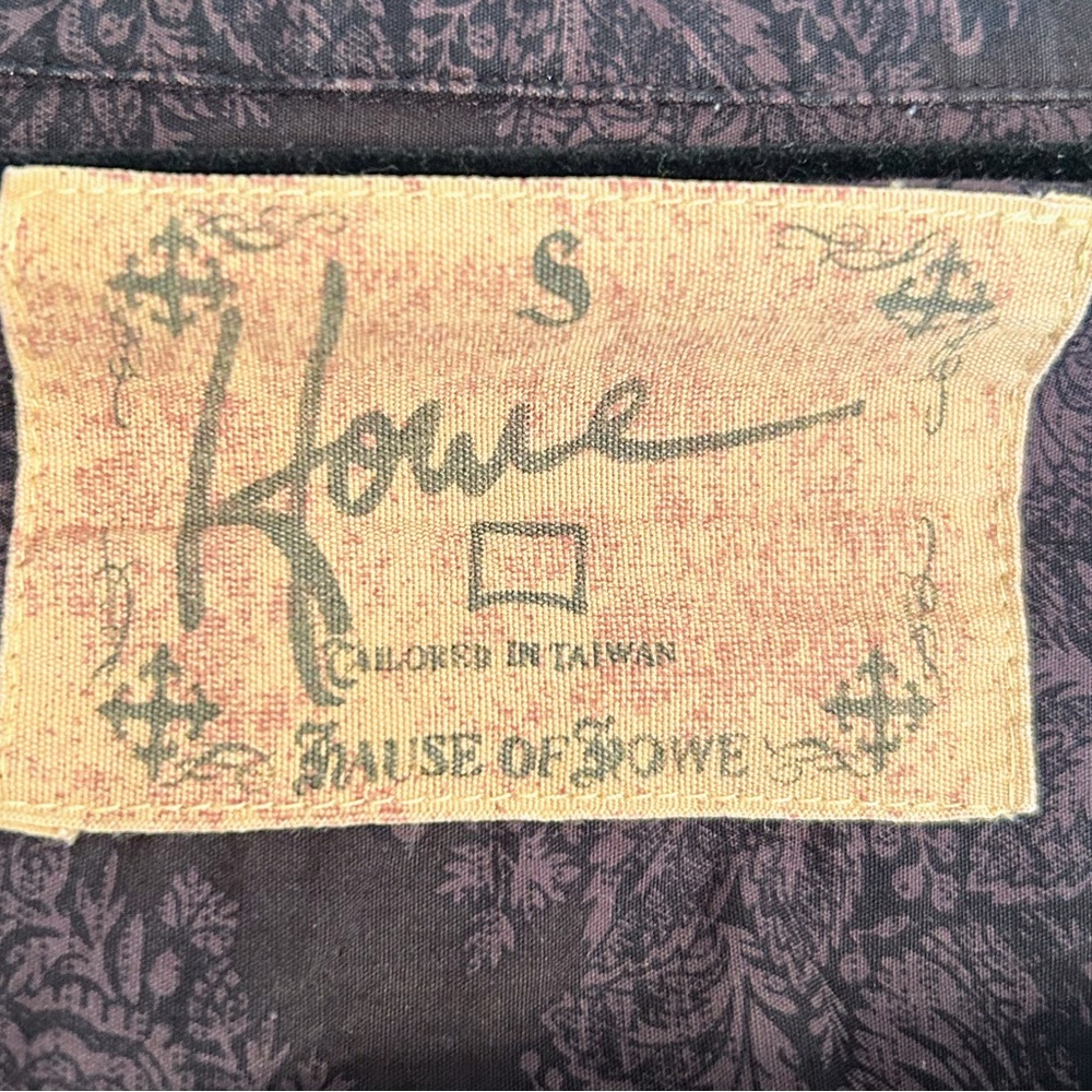 Howe Rose Button Up - Picture 2 of 2
